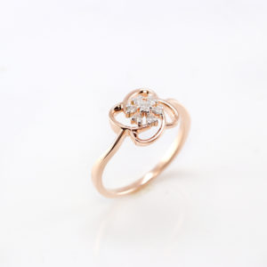 14K Rose Gold Simple Floral Diamond (0.11 CT) Ring