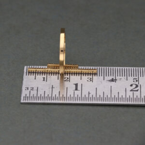 ( 18k Gold Bar Diamond ring ) measurement of ring height ( length of longest diamond line )