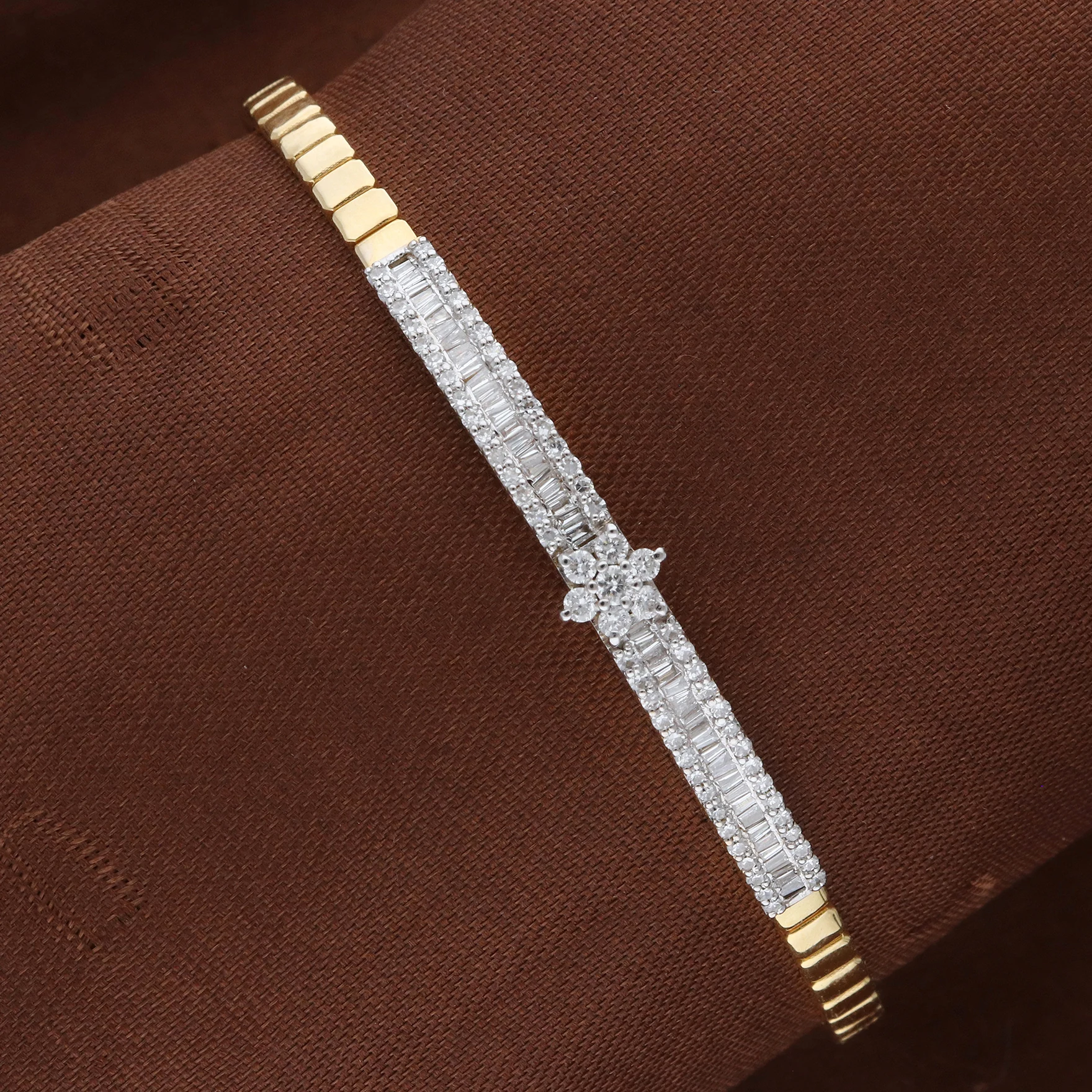 Diamond Baguette Spring Bracelet | BR15