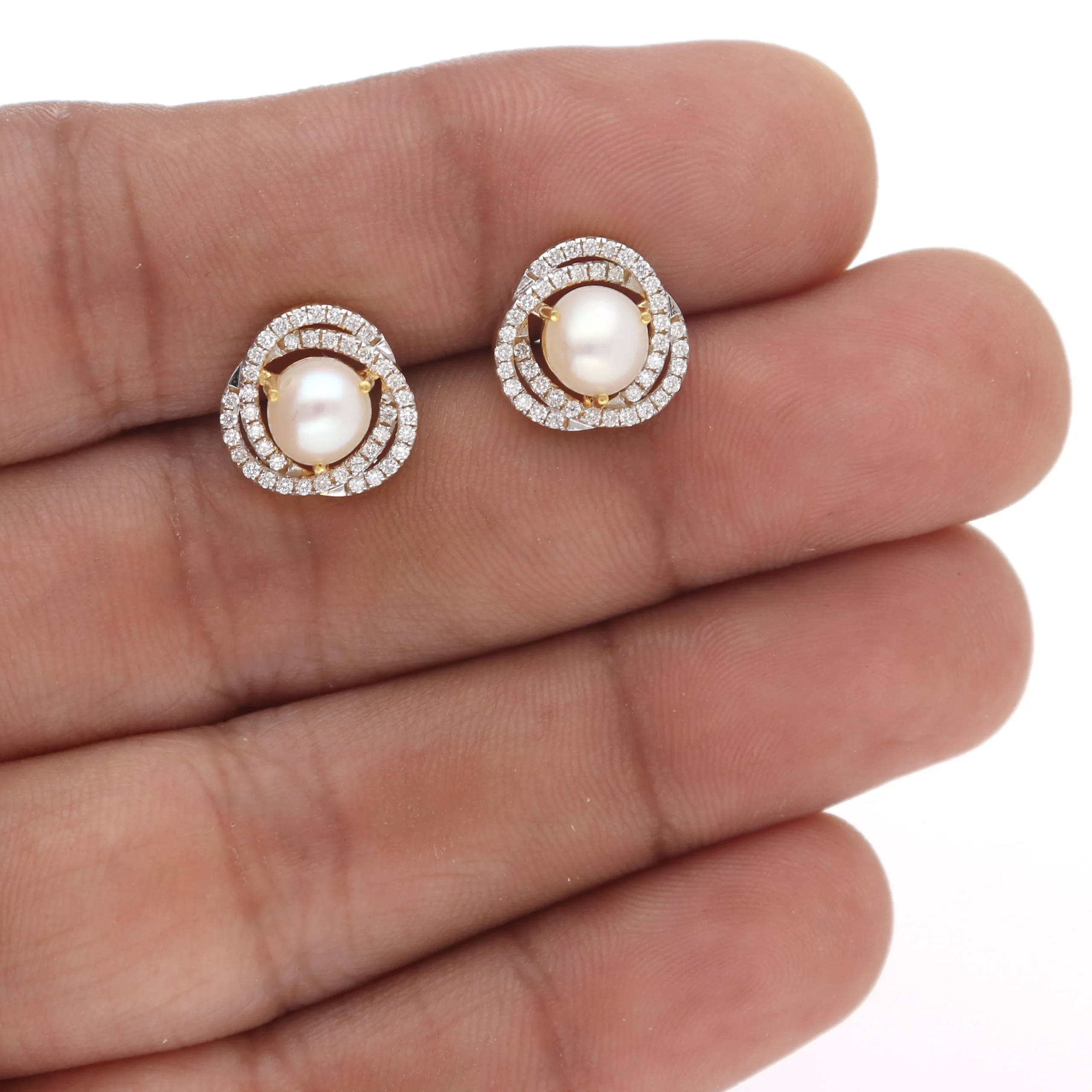Pearl Diamond Halo Jewellery Set - Image 10