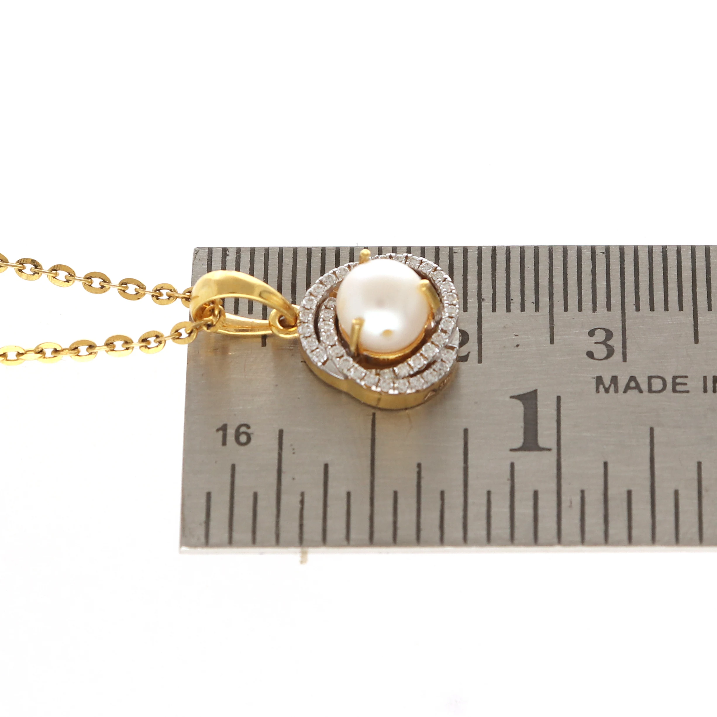 Pearl Diamond Halo Jewellery Set - Image 11