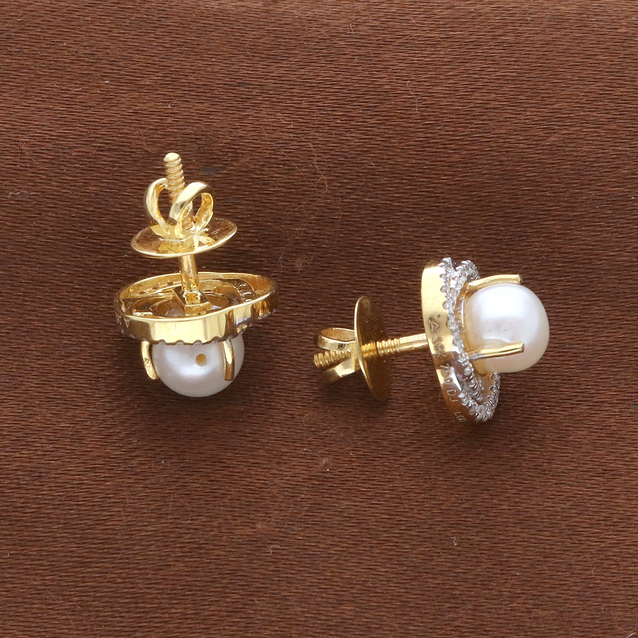 Pearl Diamond Halo Jewellery Set - Image 7