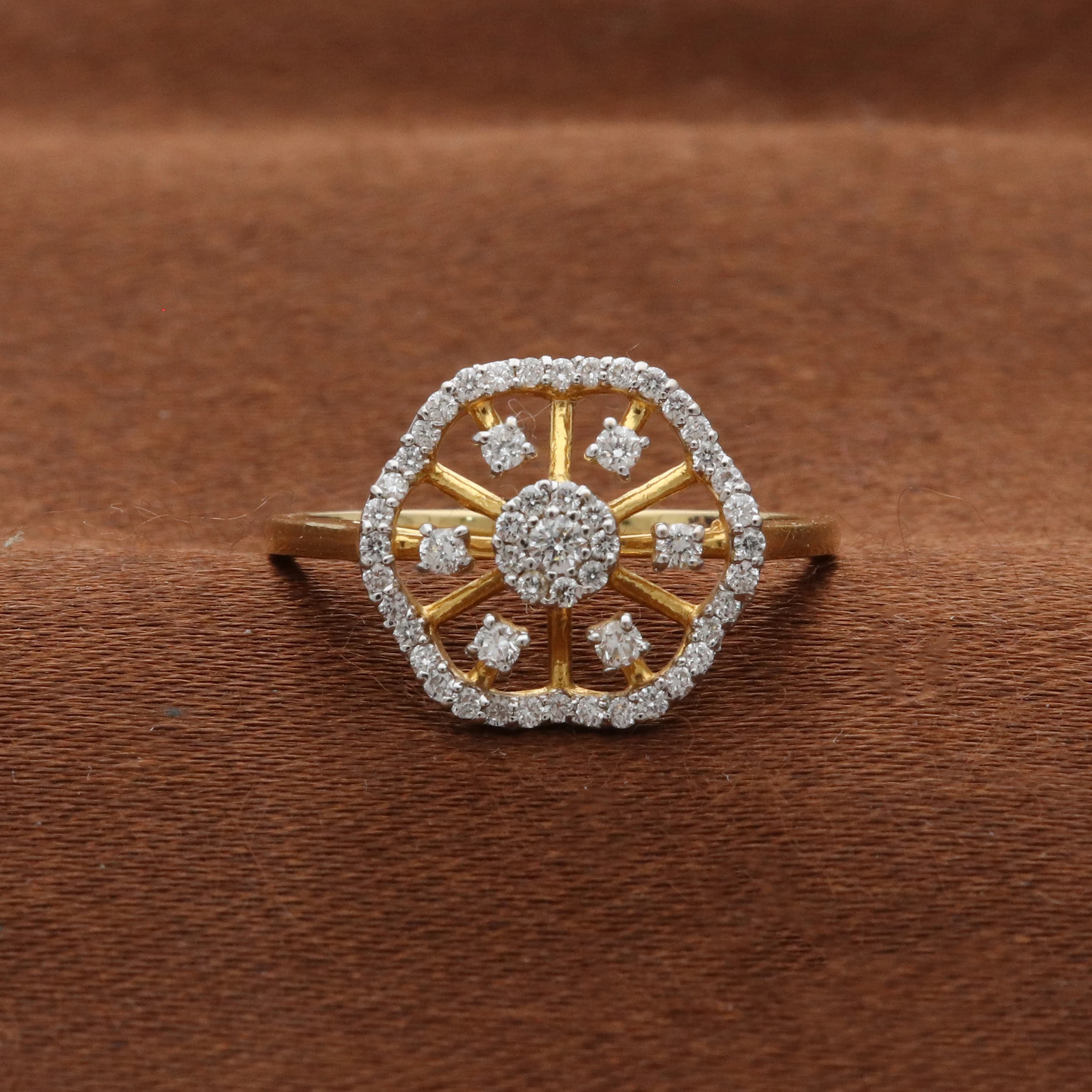Halo Cluster Diamond Ring | R87